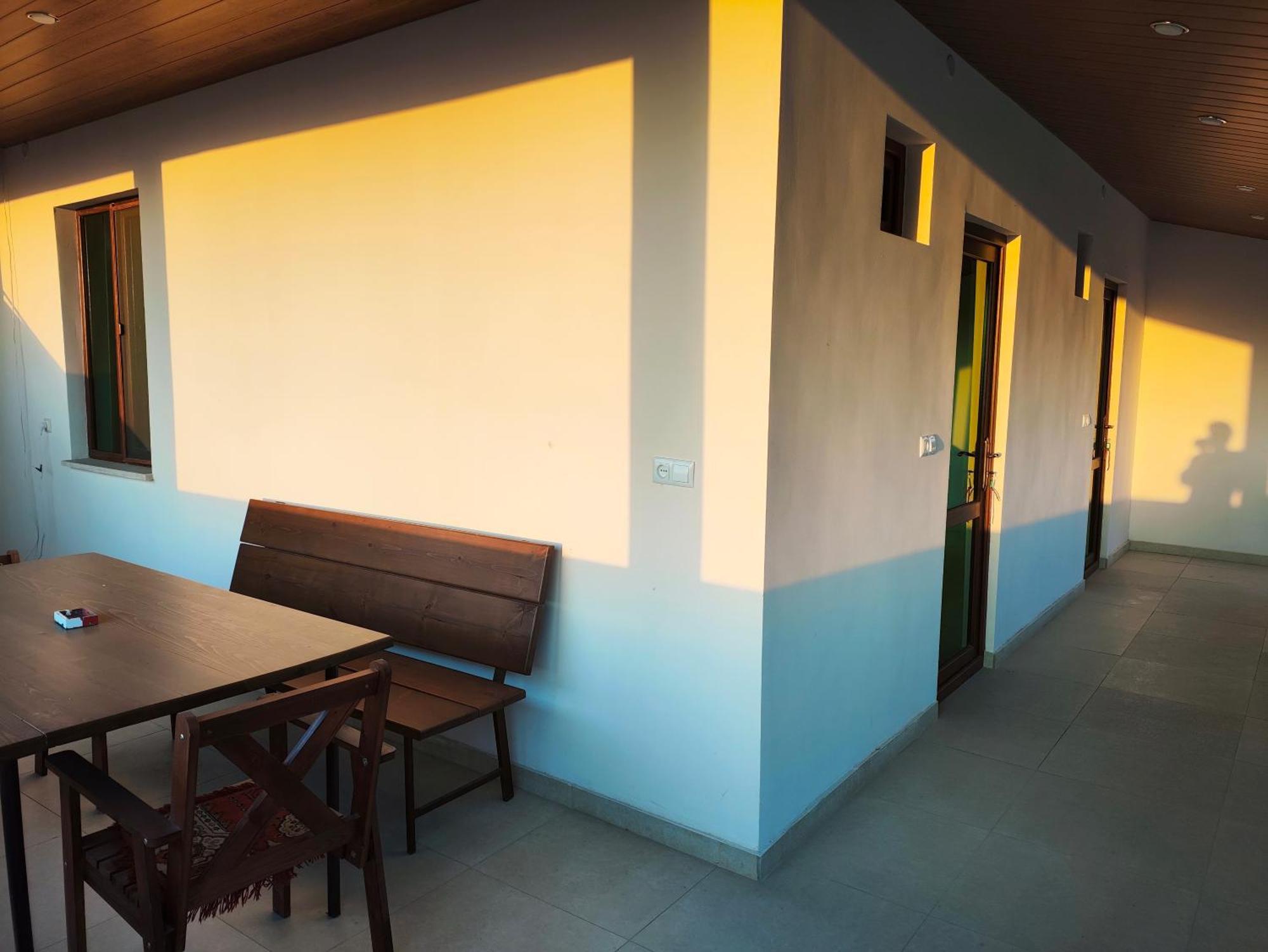 Apex Rest House Of 10 Rooms And Pool Yerevan Exterior photo