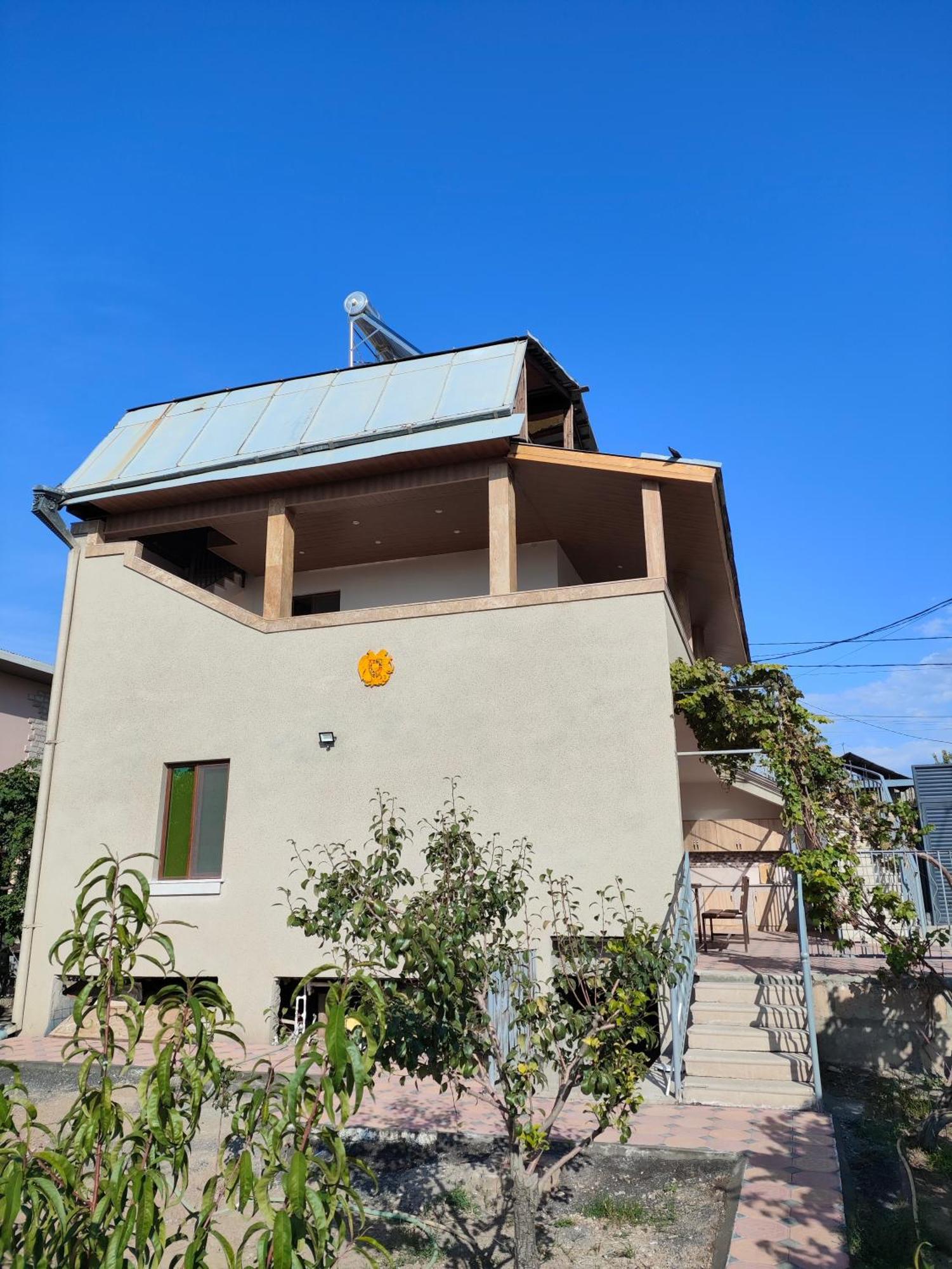 Apex Rest House Of 10 Rooms And Pool Yerevan Room photo